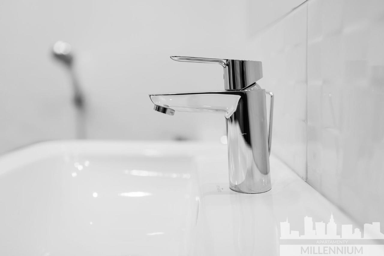 Millennium Manufaktura Blue Apartman Varsó Kültér fotó